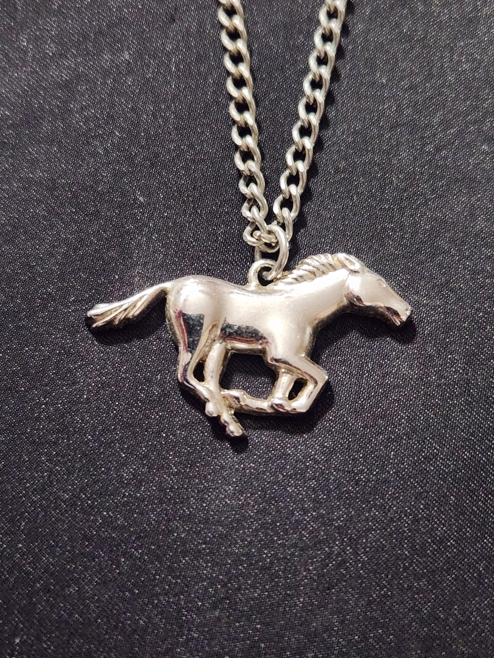 ​Vintage Avon Silver Tone Galloping Horse Pendant Necklace​